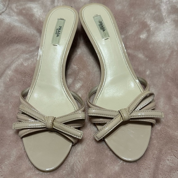 Prada Cream Bow Slide Sandals - Picture 1 of 4